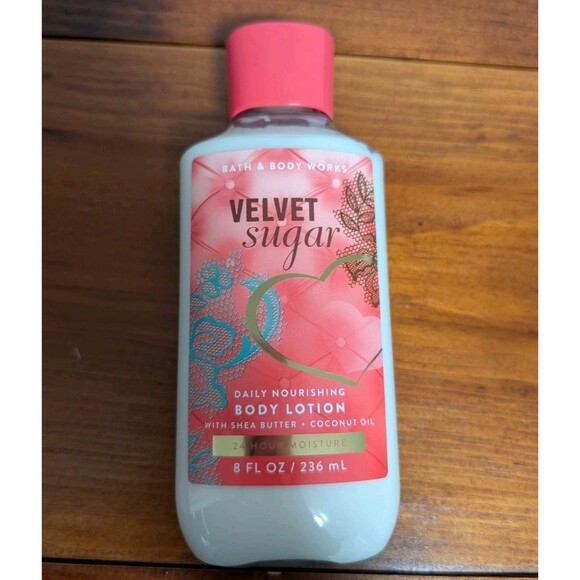Rare New VELVET SUGAR Lotion- Bath & Body Works  Body Moisturizer Retired 8oz - Picture 2 of 3